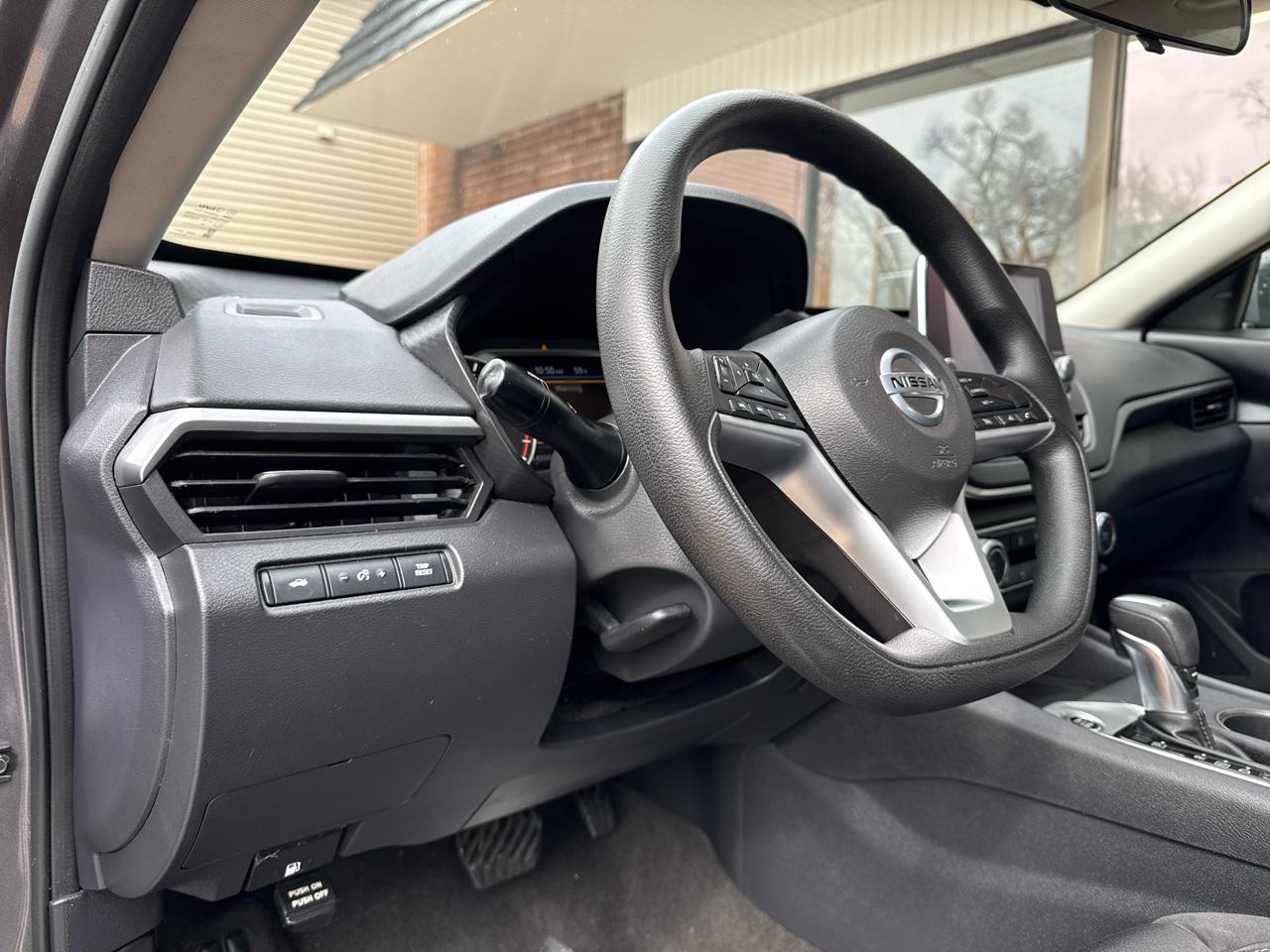 Nissan Altima 2.5 SV 2022