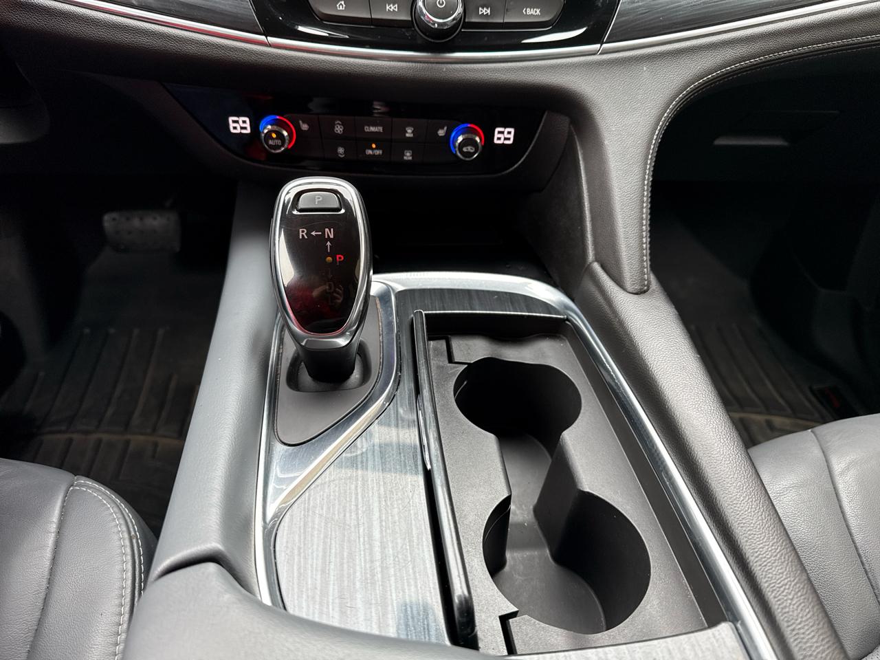 Buick Enclave Essence FWD 2020