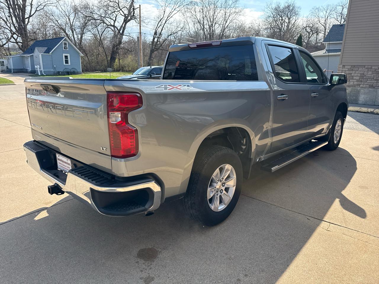 Chevrolet Silverado 1500 LT Crew Cab 4WD 2026
