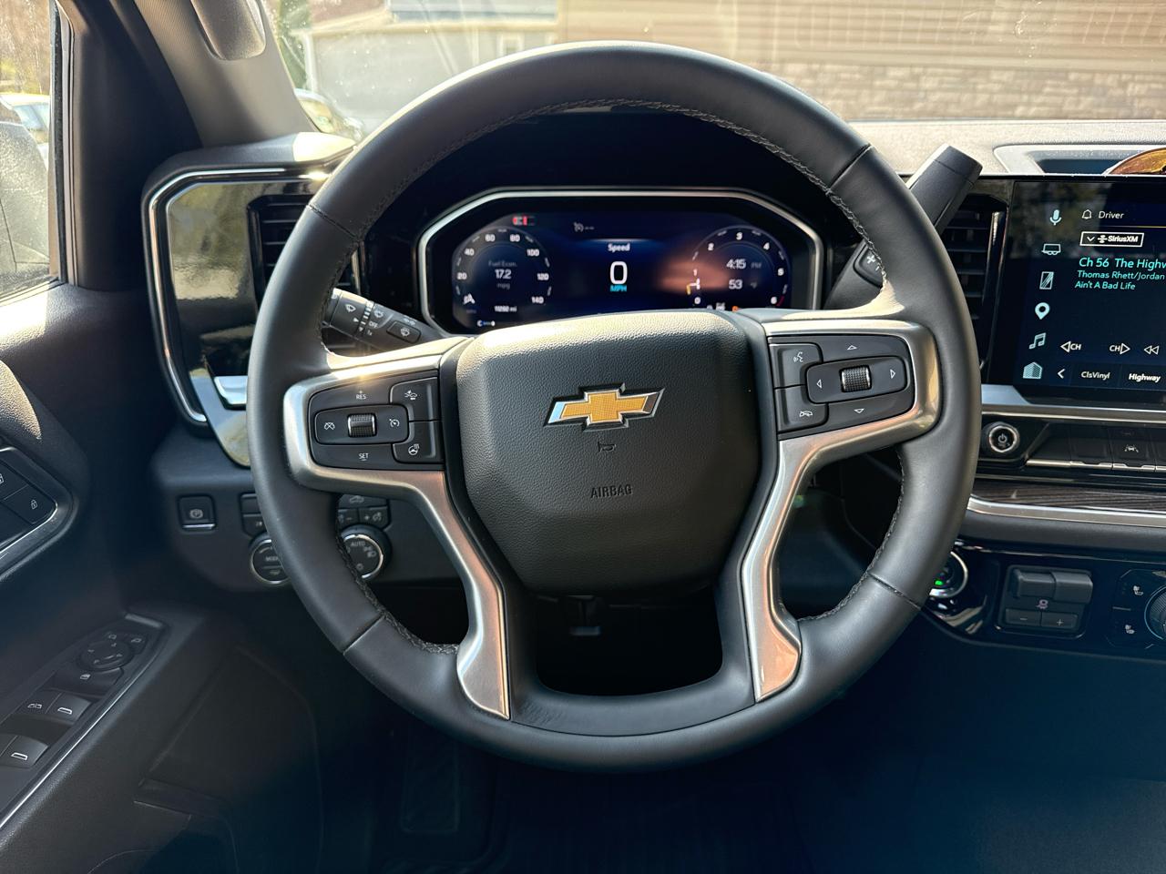 Chevrolet Silverado 1500 LT Crew Cab 4WD 2026