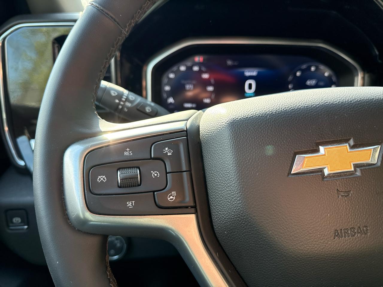 Chevrolet Silverado 1500 LT Crew Cab 4WD 2026