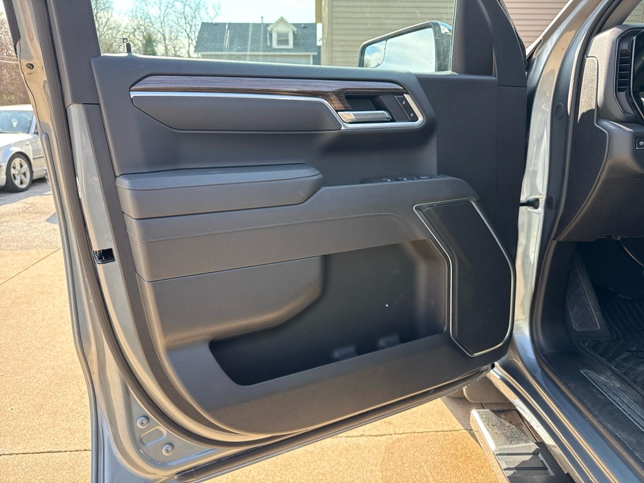 Chevrolet Silverado 1500 LT Crew Cab 4WD 2026