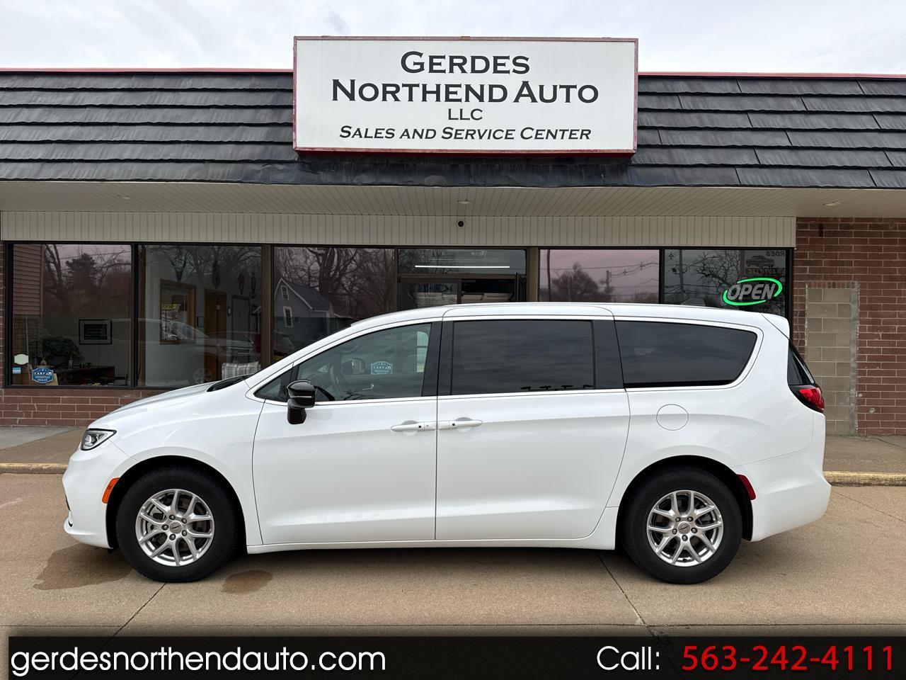 Chrysler Pacifica Select 2025