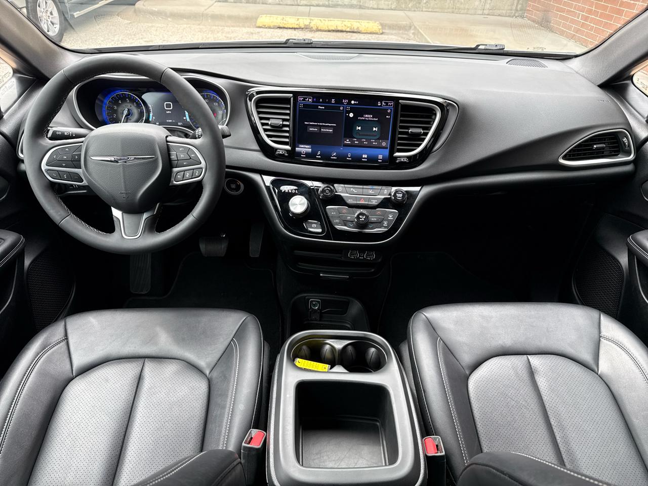 Chrysler Pacifica Select 2025