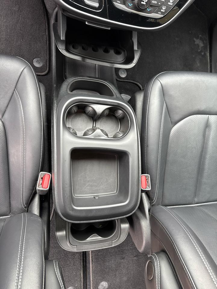 Chrysler Pacifica Select 2025