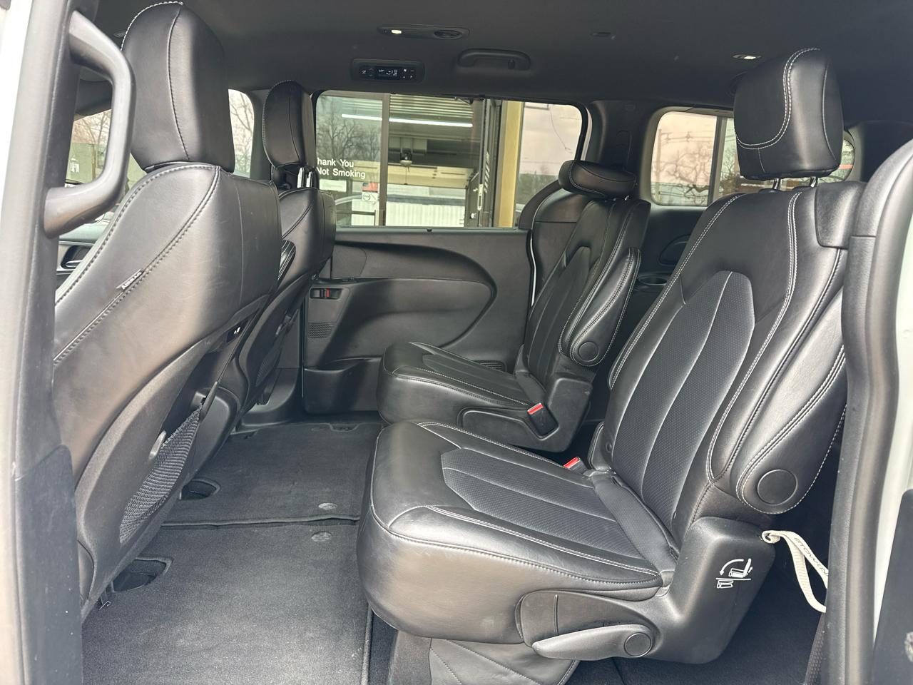 Chrysler Pacifica Select 2025