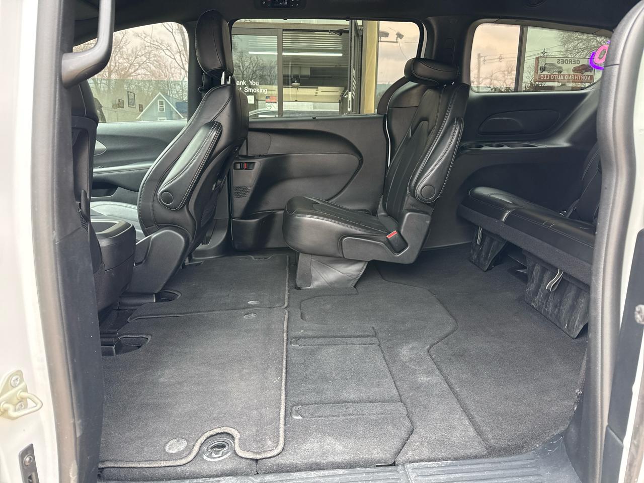 Chrysler Pacifica Select 2025