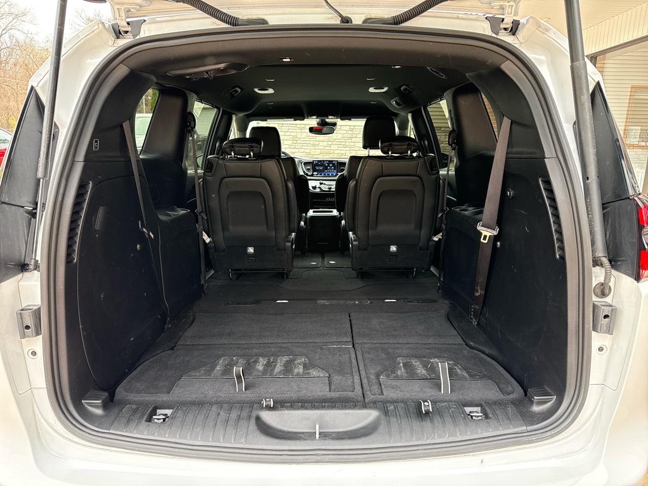 Chrysler Pacifica Select 2025