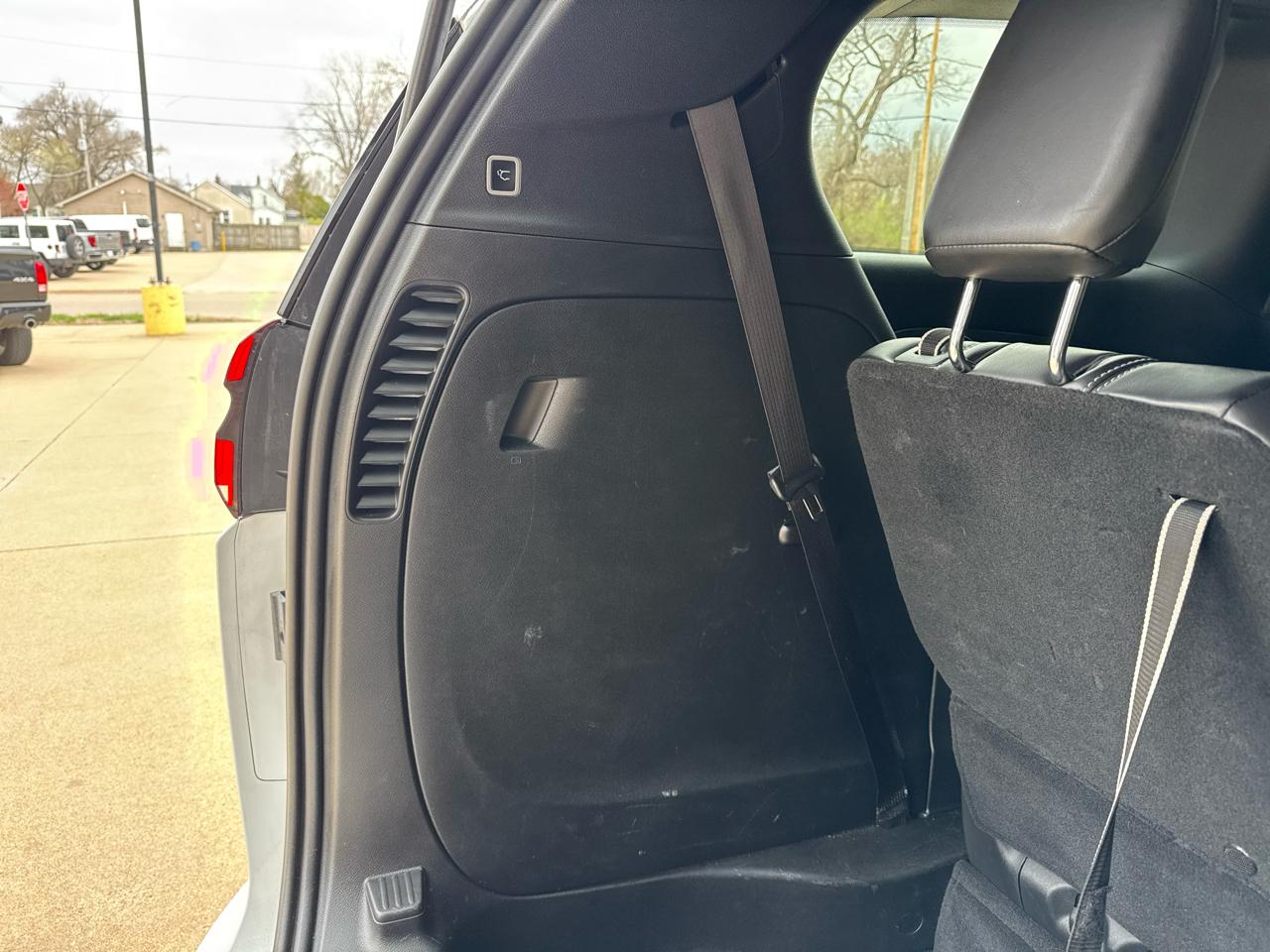 Chrysler Pacifica Select 2025