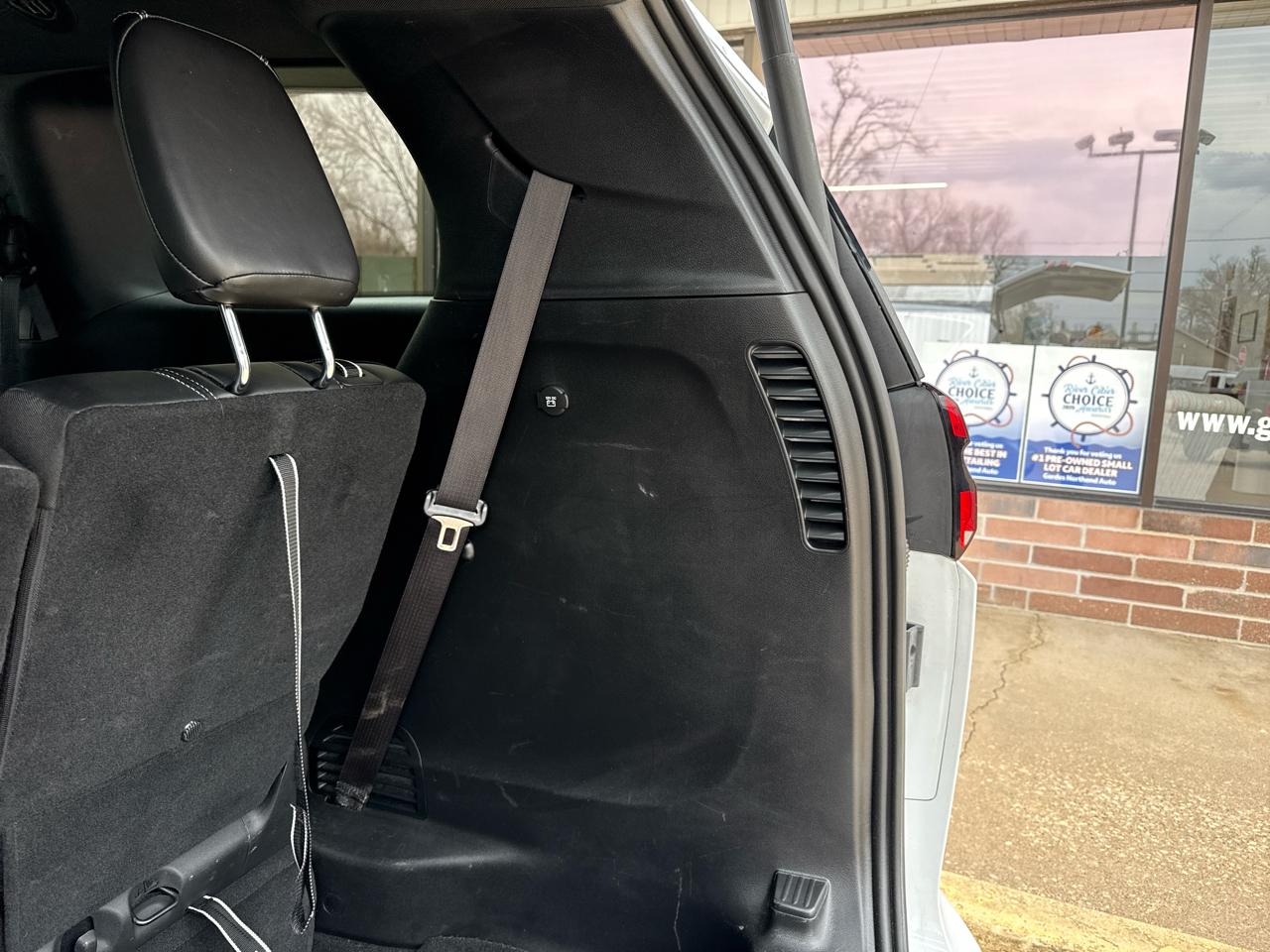 Chrysler Pacifica Select 2025