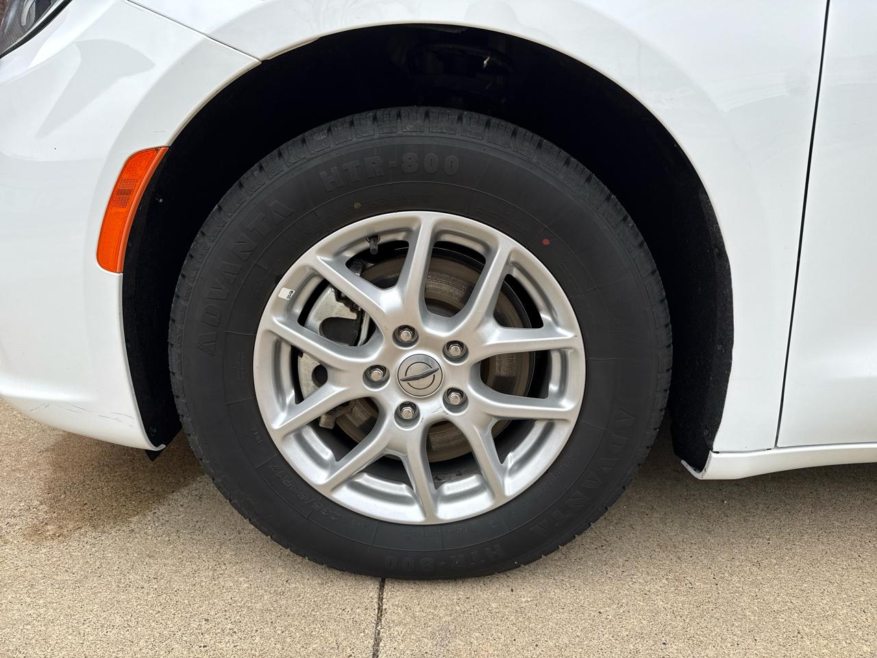 Chrysler Pacifica Select 2025