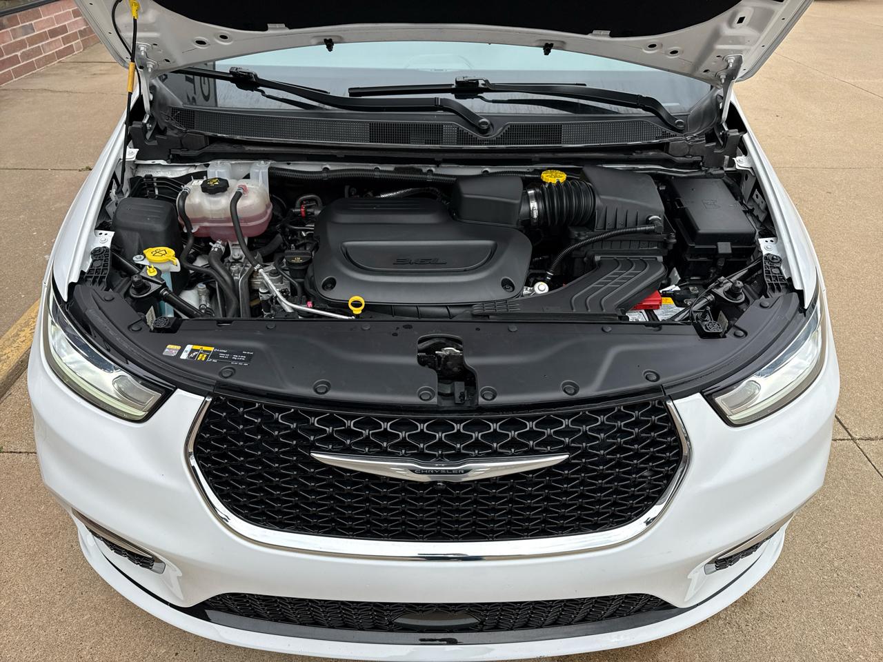 Chrysler Pacifica Select 2025