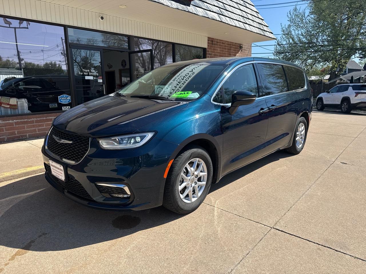 Chrysler Pacifica Touring L 2023