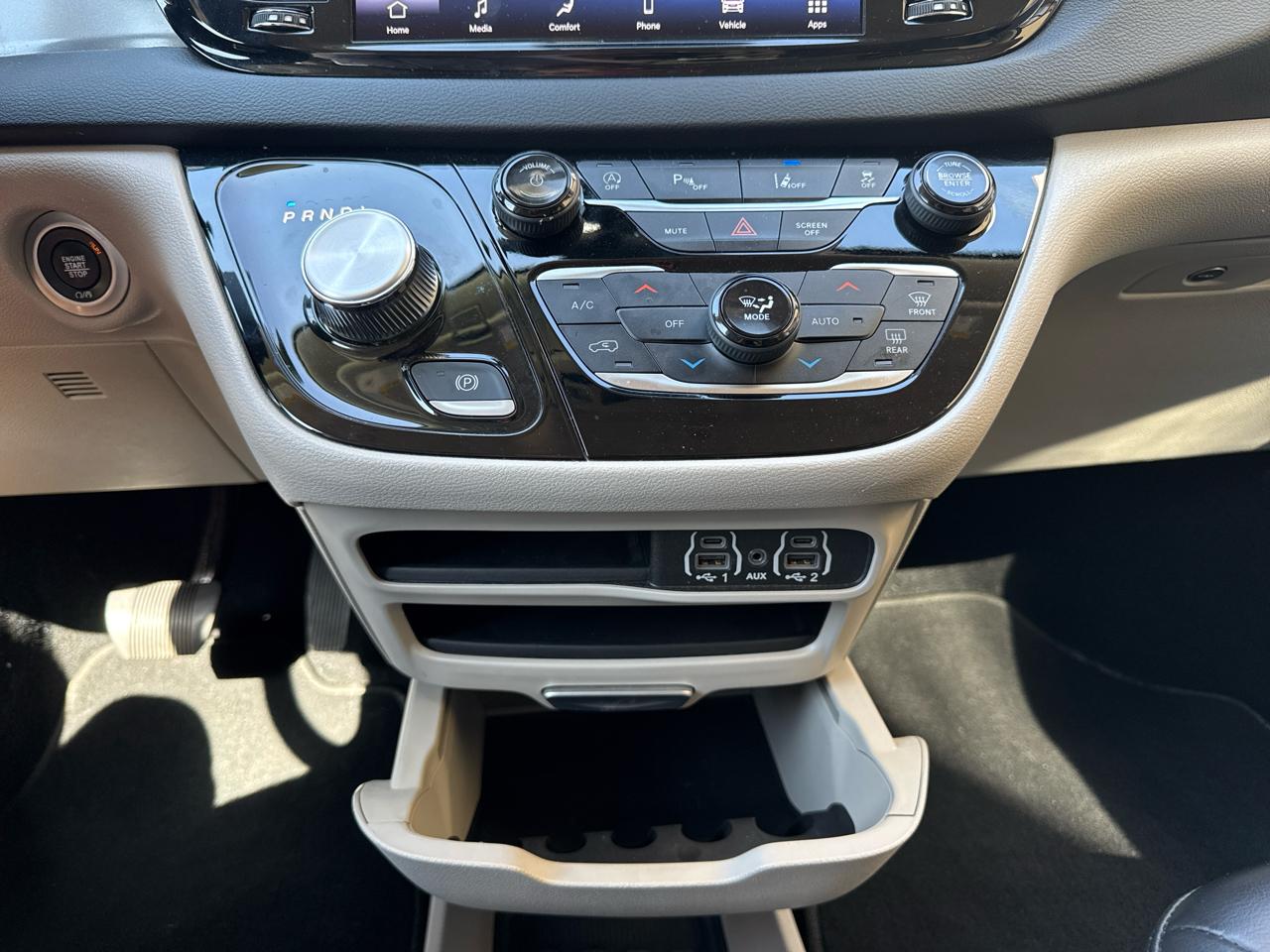 Chrysler Pacifica Touring L 2023