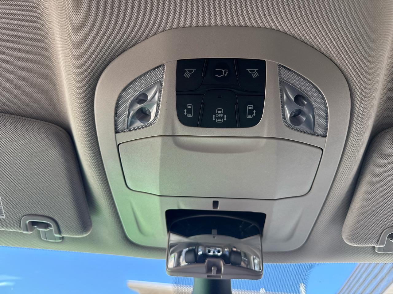 Chrysler Pacifica Touring L 2023