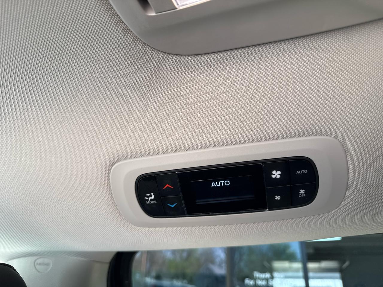 Chrysler Pacifica Touring L 2023