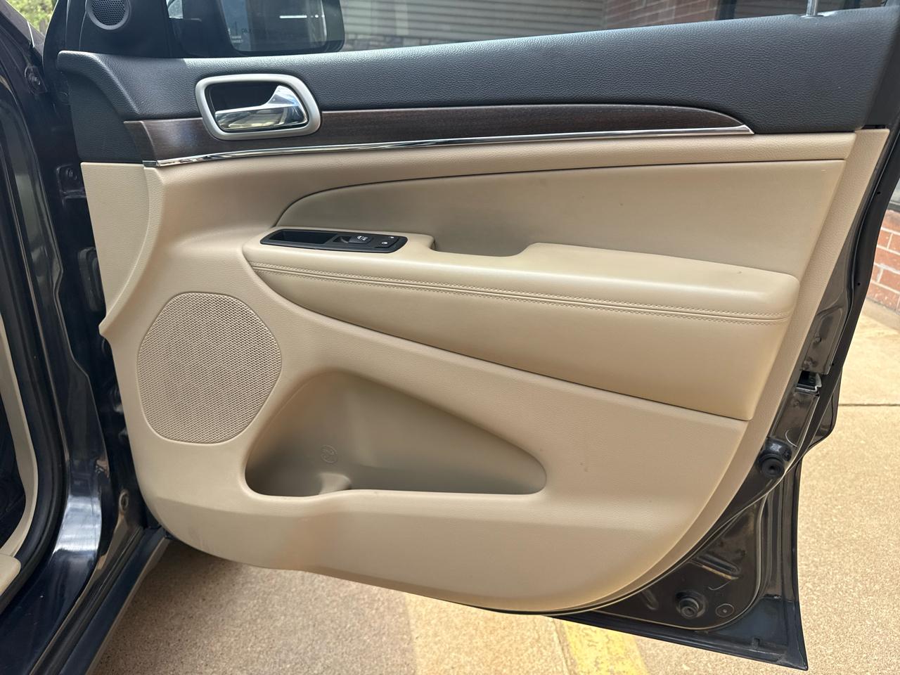 Jeep Grand Cherokee Limited 4WD 2015