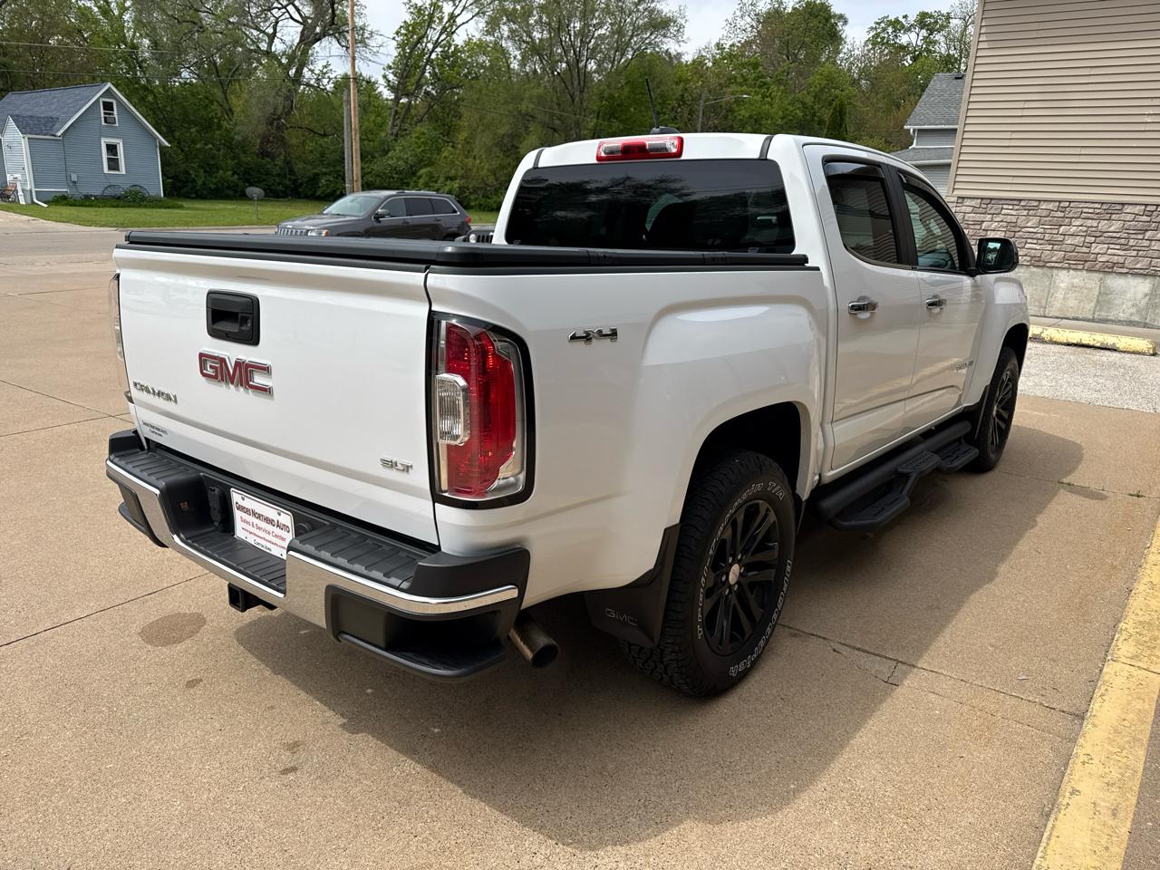 GMC Canyon SLT Crew Cab 4WD Short Box 2015