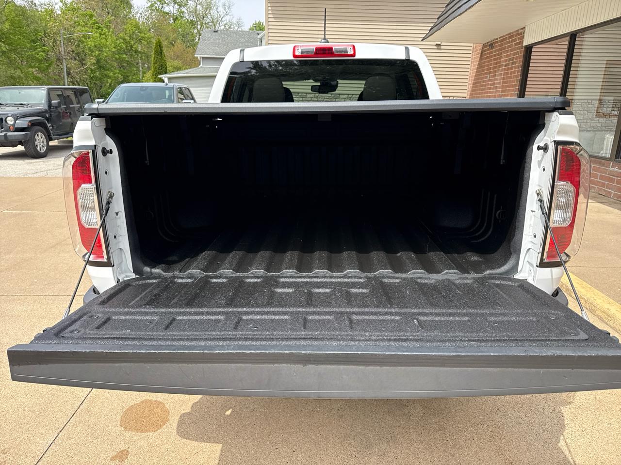 GMC Canyon SLT Crew Cab 4WD Short Box 2015