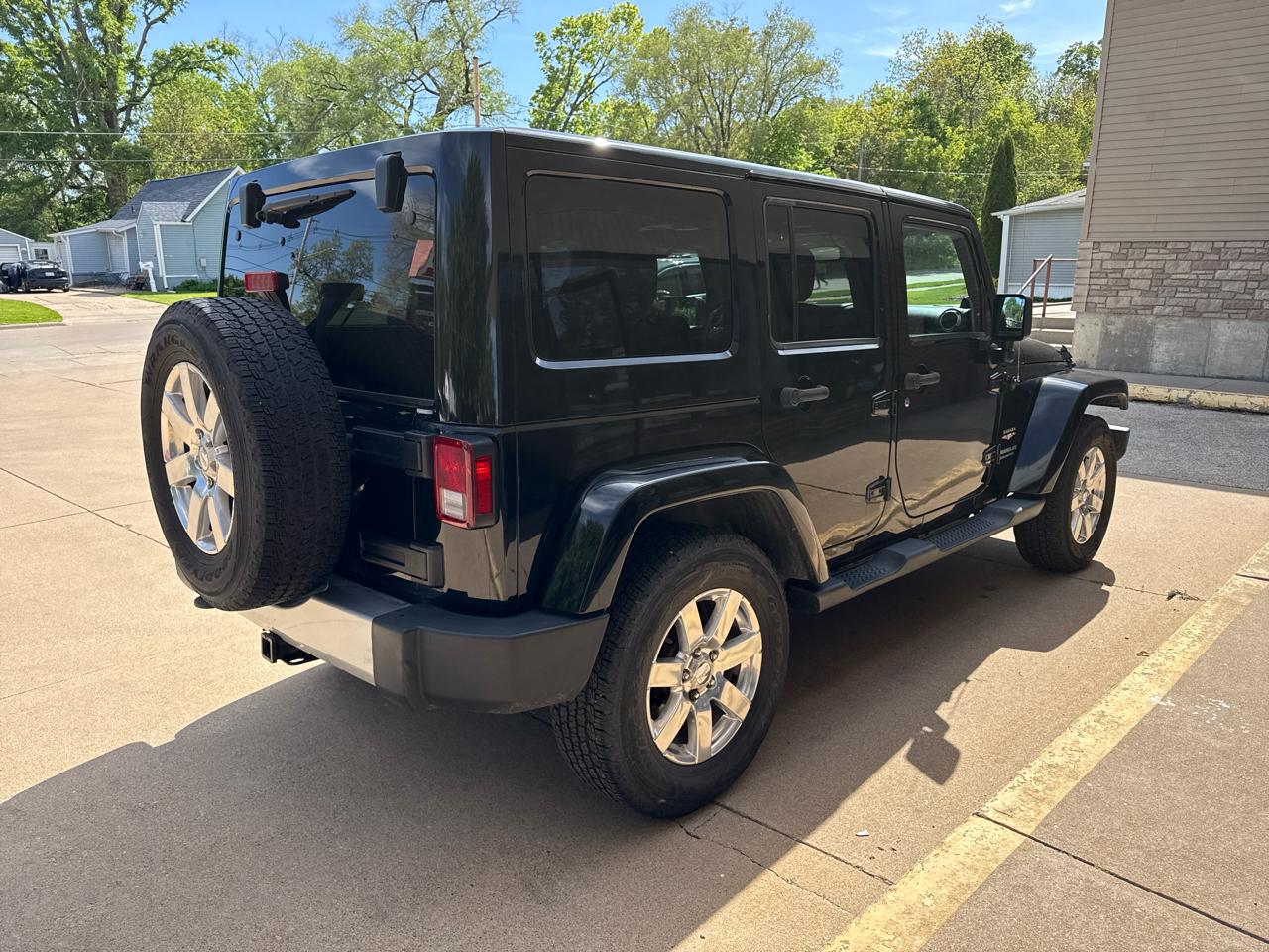 Jeep Wrangler Unlimited Sahara 4WD 2013