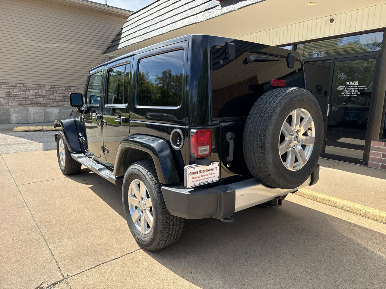Jeep Wrangler Unlimited Sahara 4WD 2013