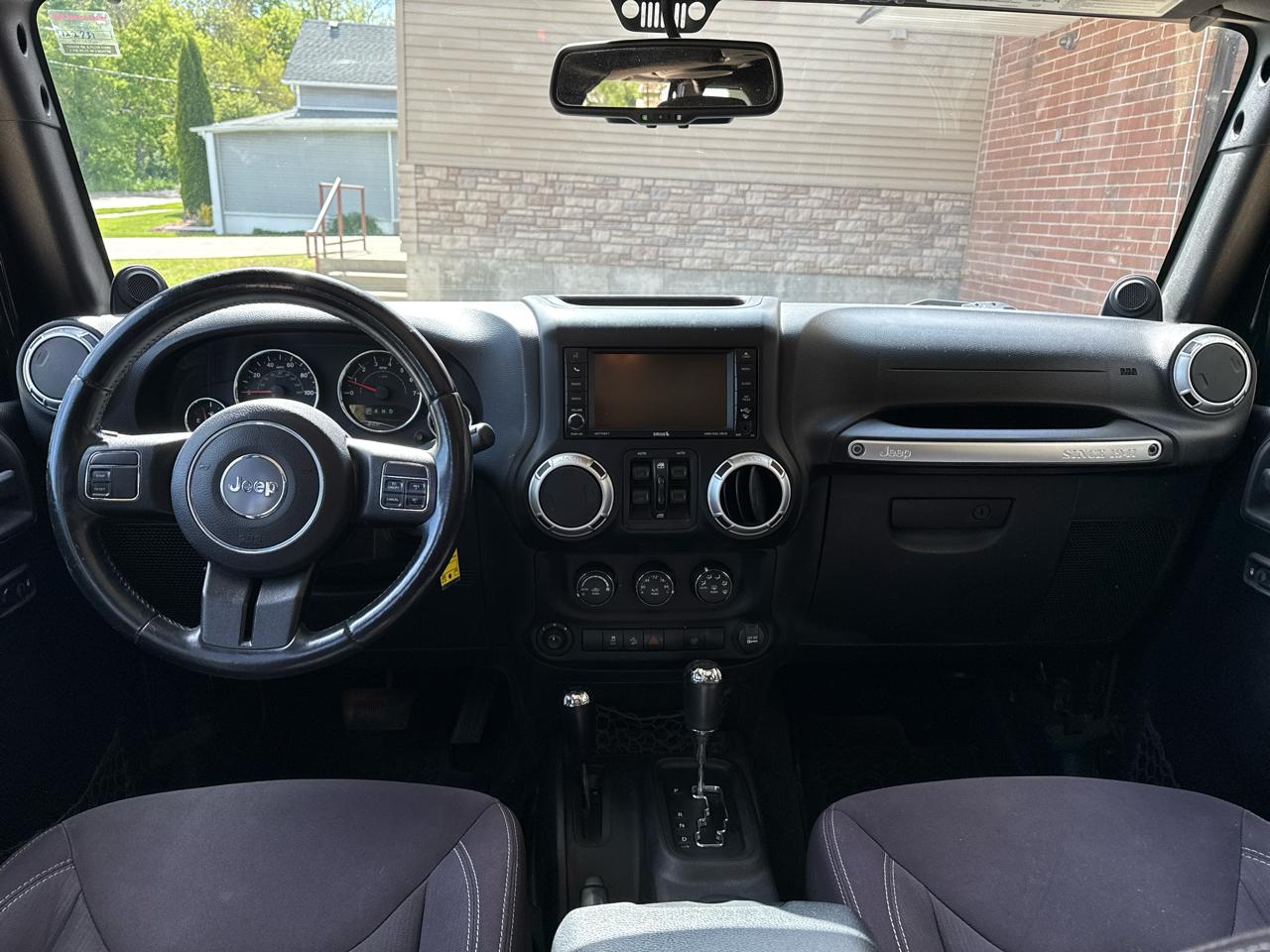 Jeep Wrangler Unlimited Sahara 4WD 2013