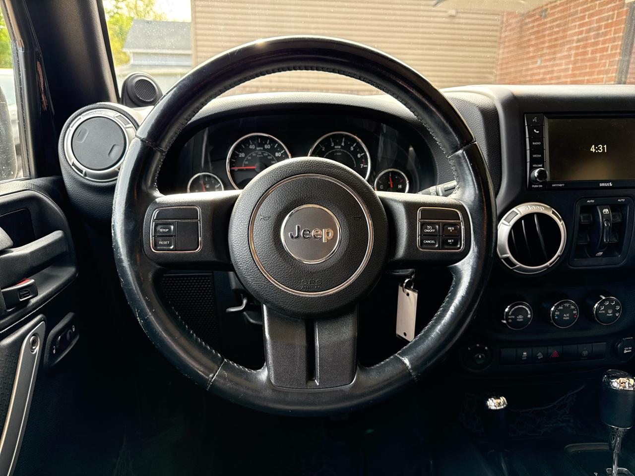 Jeep Wrangler Unlimited Sahara 4WD 2013
