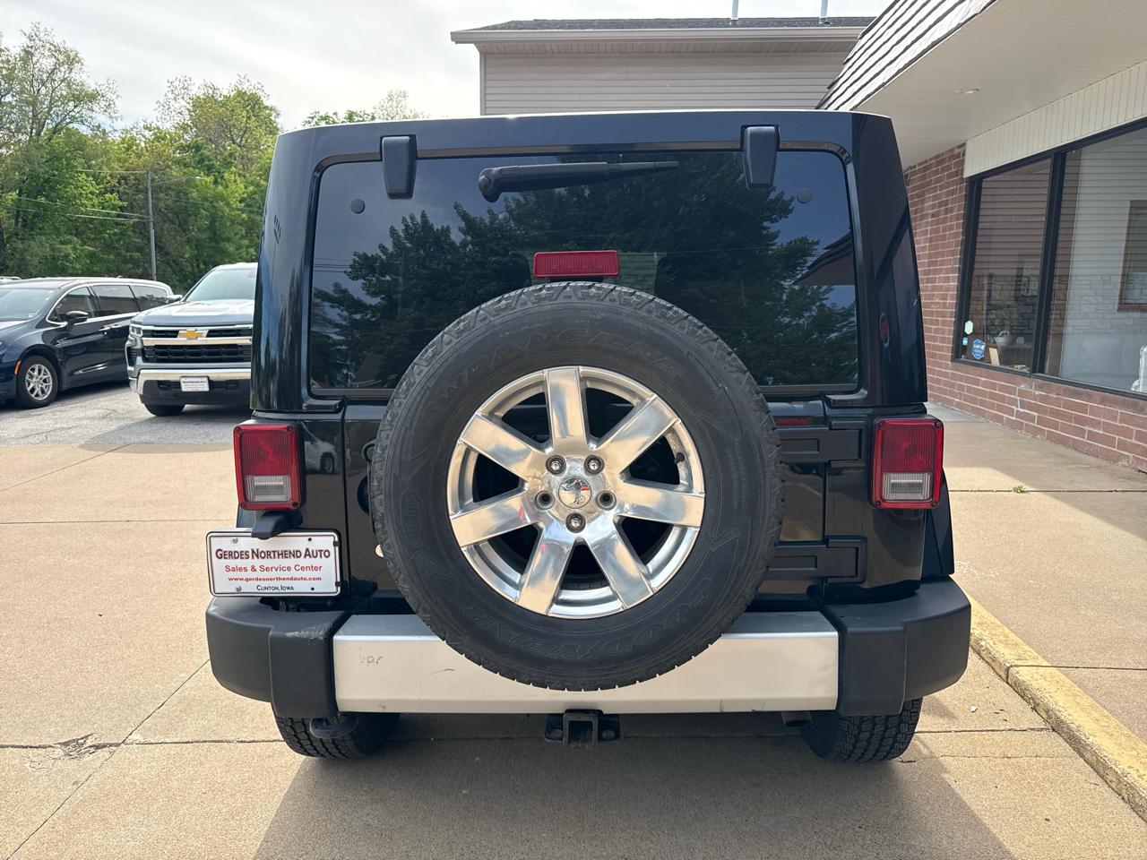 Jeep Wrangler Unlimited Sahara 4WD 2013