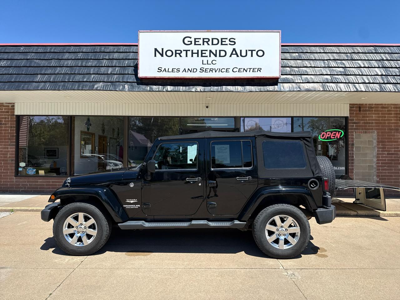 Jeep Wrangler Unlimited Sahara 4WD 2013