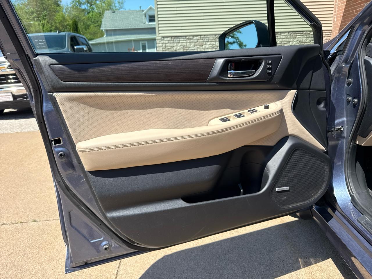 Subaru Legacy 2.5i Limited 2015