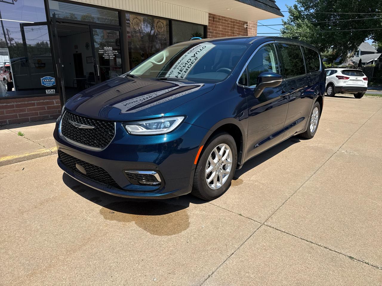 Chrysler Pacifica Touring L 2023
