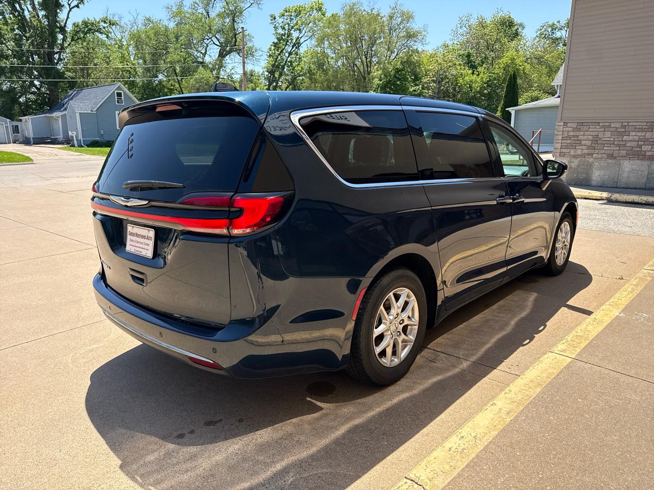 Chrysler Pacifica Touring L 2023