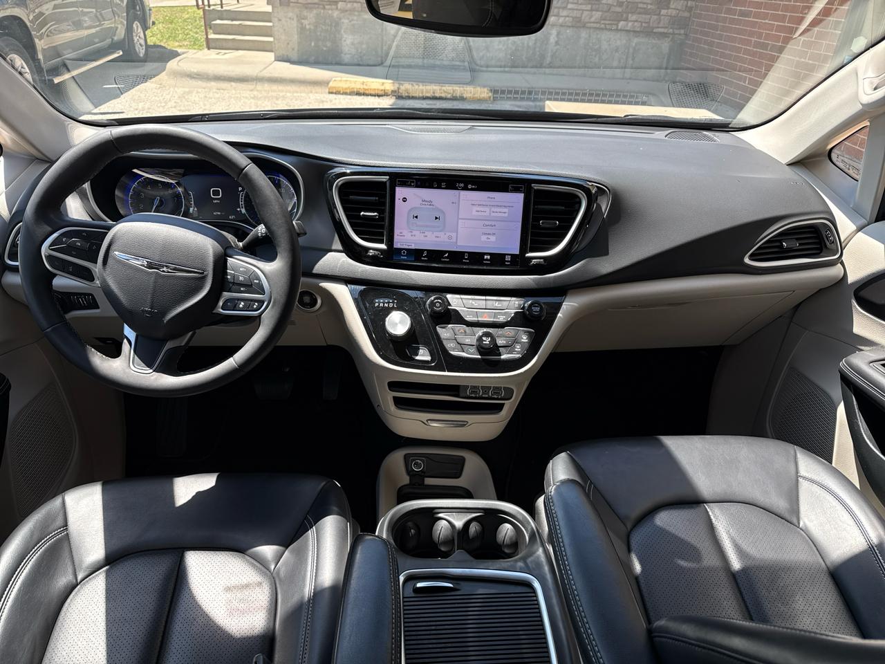 Chrysler Pacifica Touring L 2023