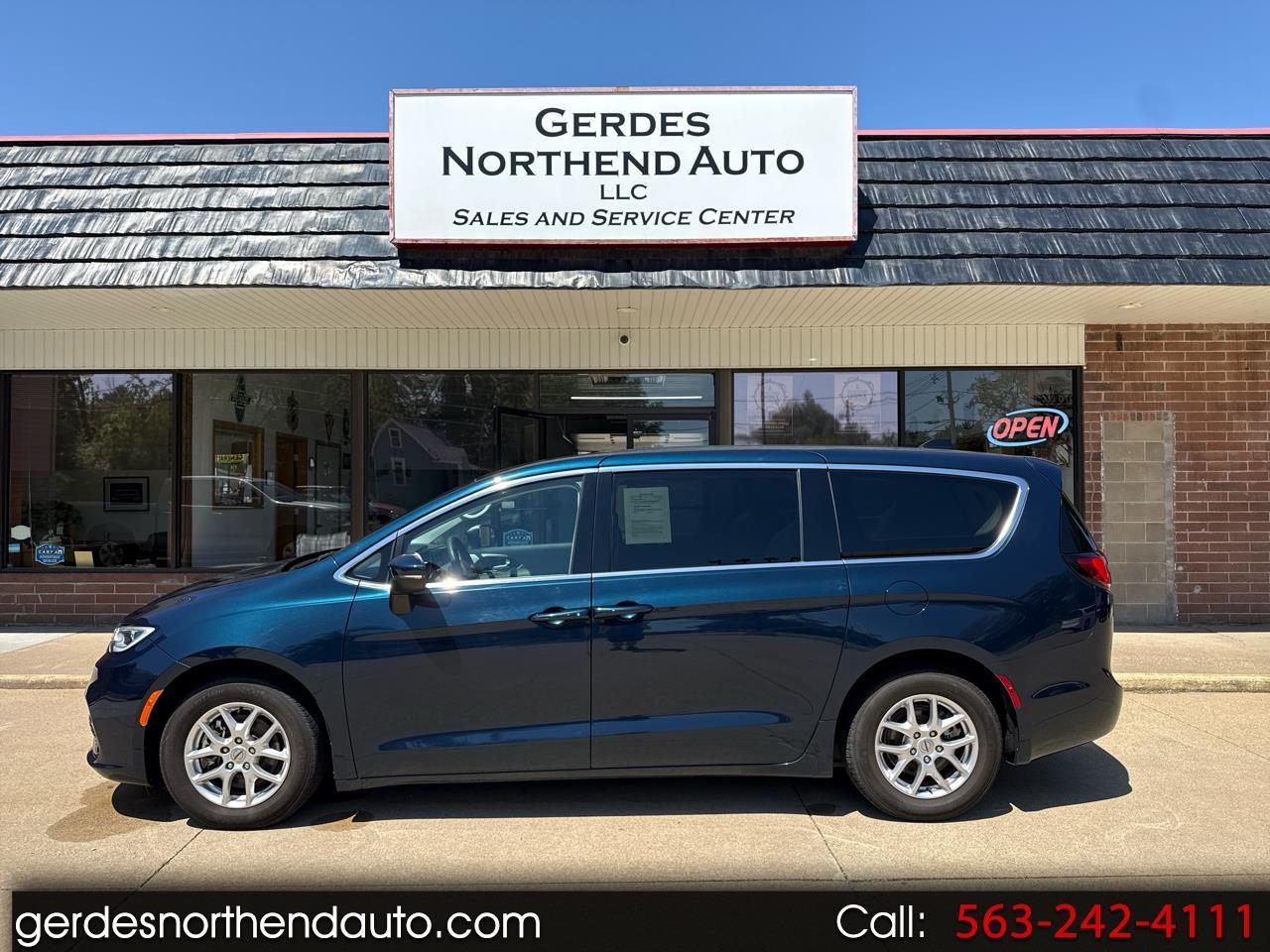 2023 Chrysler Pacifica Touring L