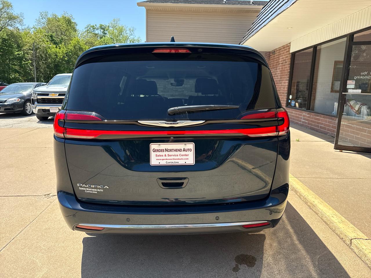 Chrysler Pacifica Touring L 2023