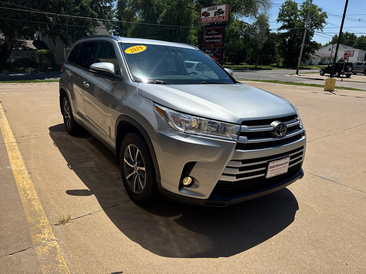 Toyota Highlander XLE AWD V6 2019