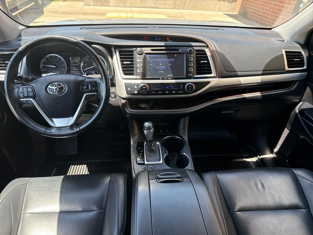 Toyota Highlander XLE AWD V6 2019