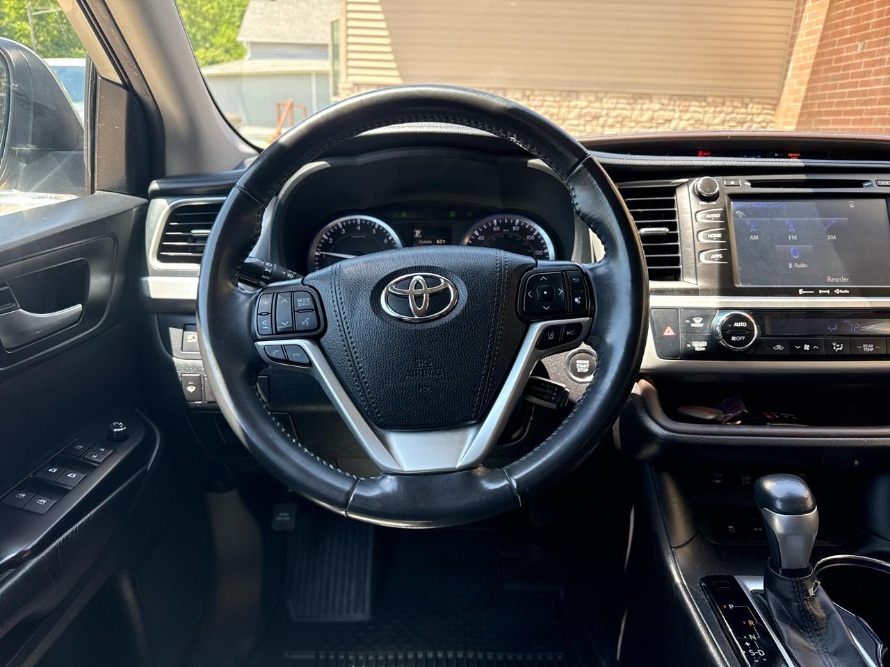 Toyota Highlander XLE AWD V6 2019
