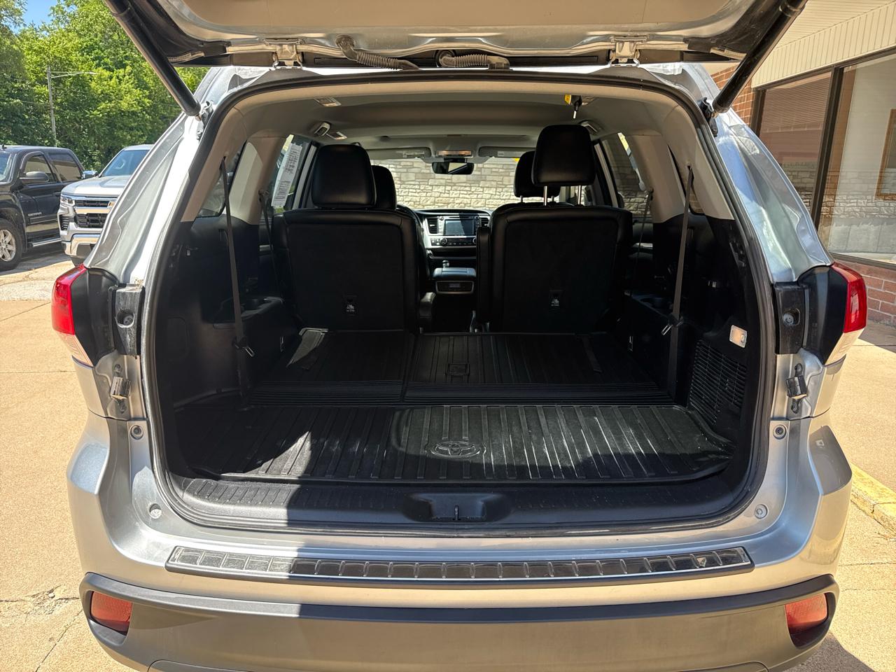 Toyota Highlander XLE AWD V6 2019