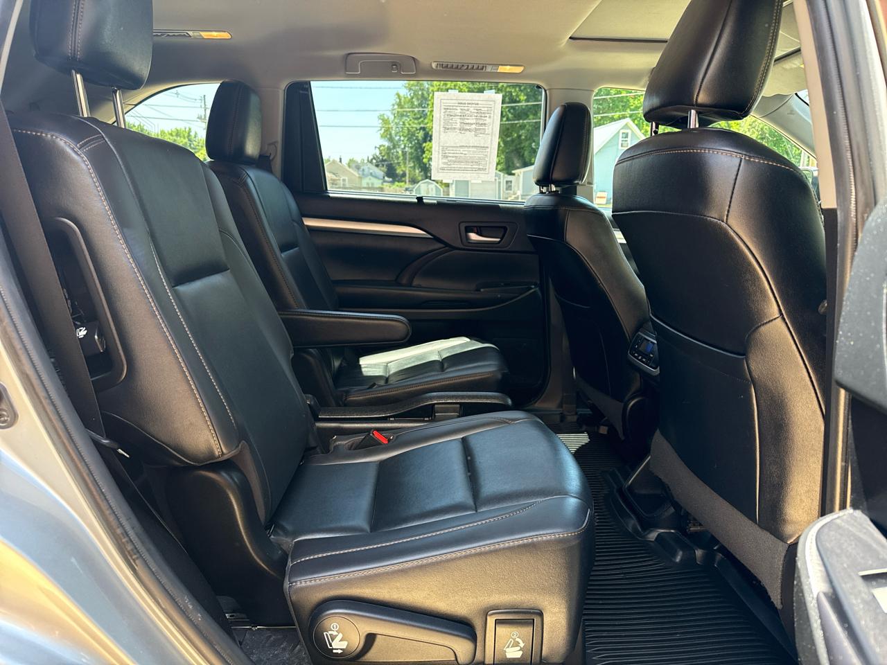 Toyota Highlander XLE AWD V6 2019