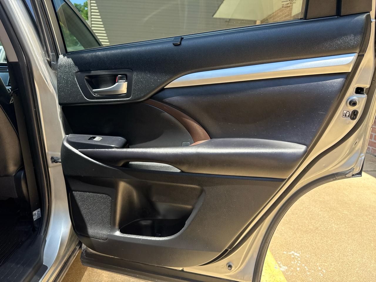 Toyota Highlander XLE AWD V6 2019