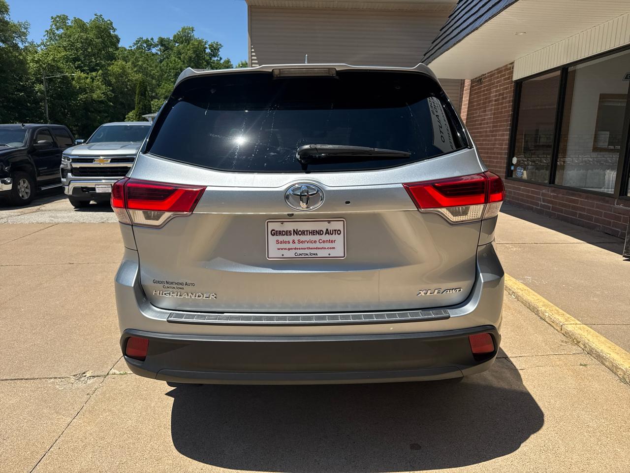 Toyota Highlander XLE AWD V6 2019