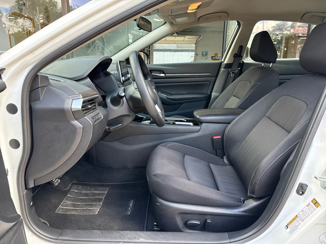 Nissan Altima 2.5 SV 2024