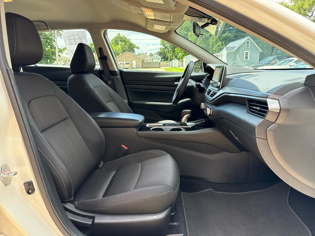 Nissan Altima 2.5 SV 2024