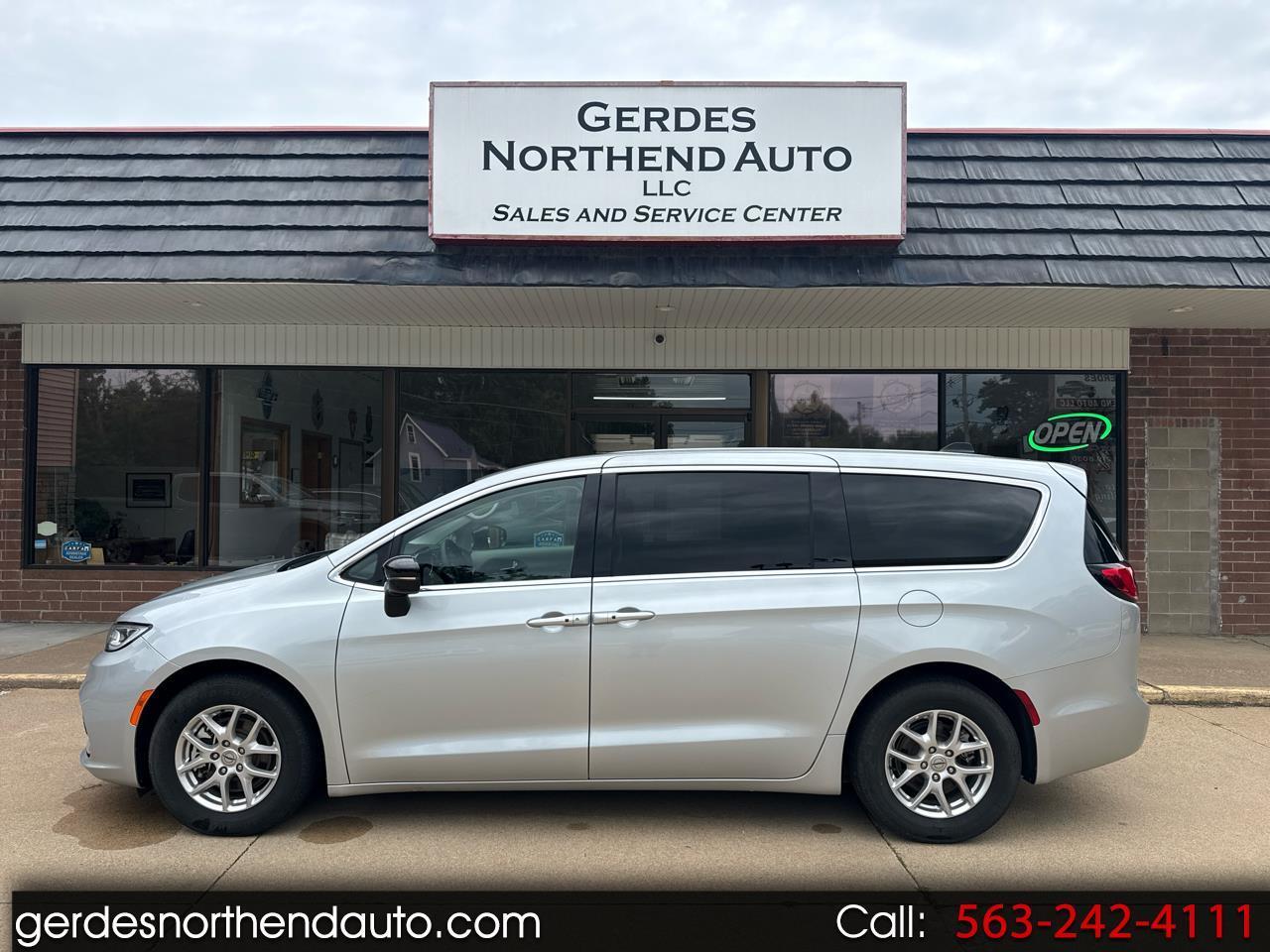 2024 Chrysler Pacifica Touring L