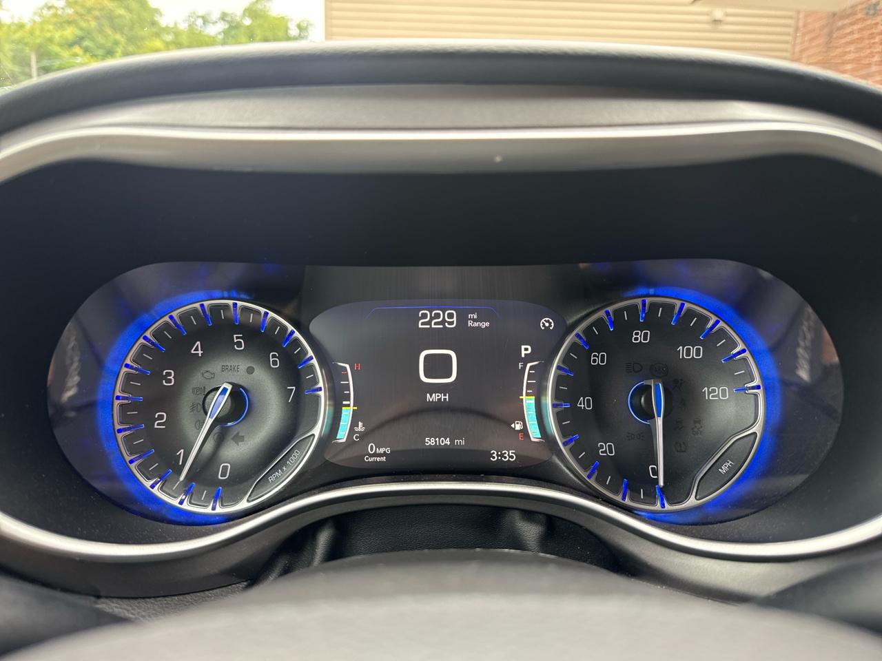 Chrysler Pacifica Touring L 2024