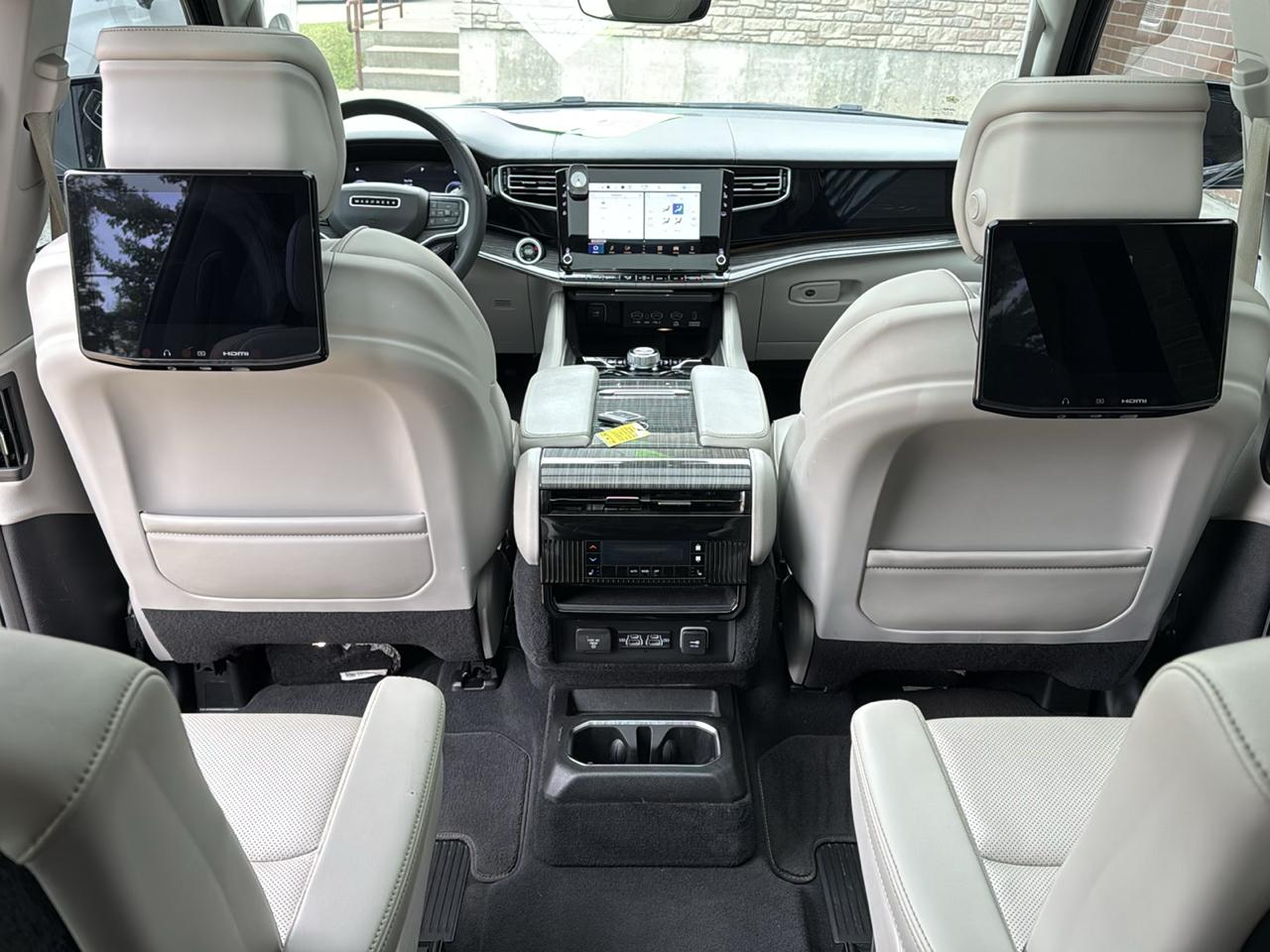 Jeep Wagoneer Series III 4WD 2022