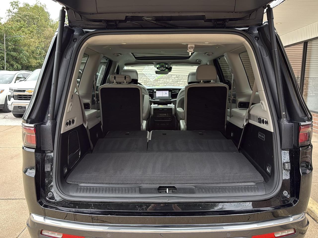 Jeep Wagoneer Series III 4WD 2022