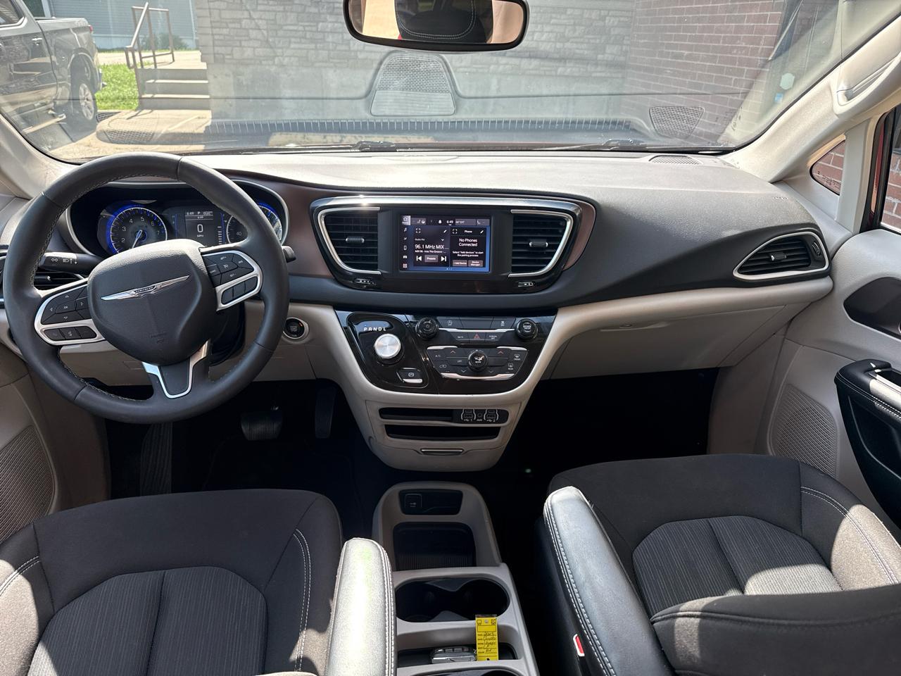 Chrysler Voyager LX 2023
