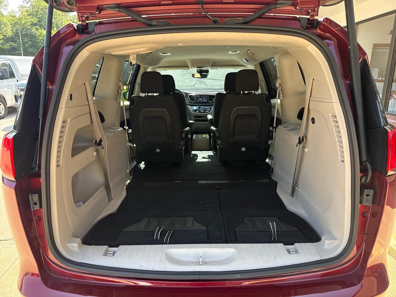 Chrysler Voyager LX 2023